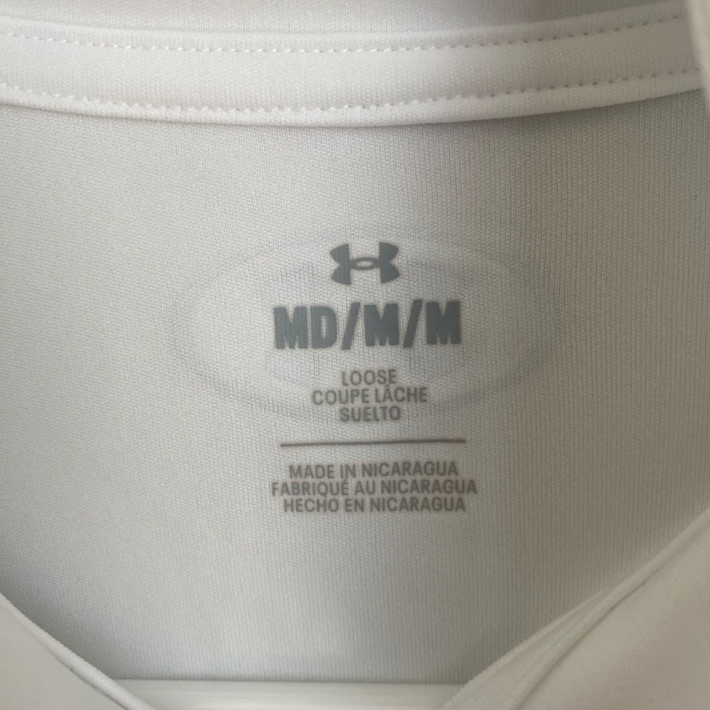 Under Armour White 1/2 Zip Shirt - Men's Medium - Picture 5 of 5
